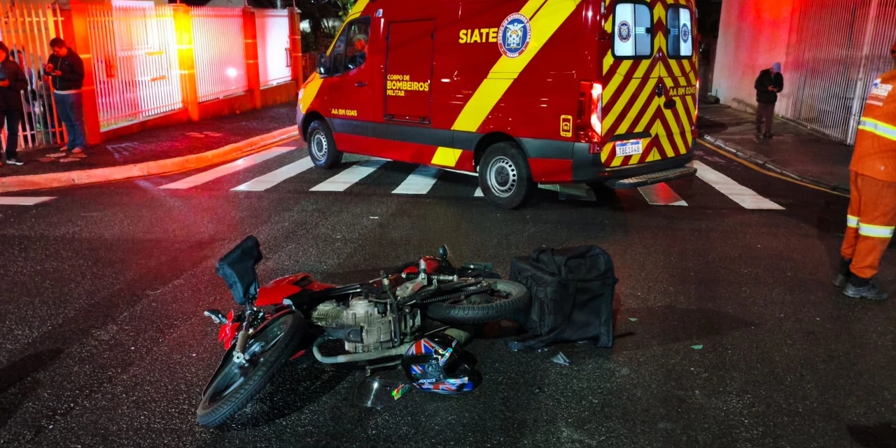 Motociclista fica ferido em colisão com caminhão em Ponta Grossa