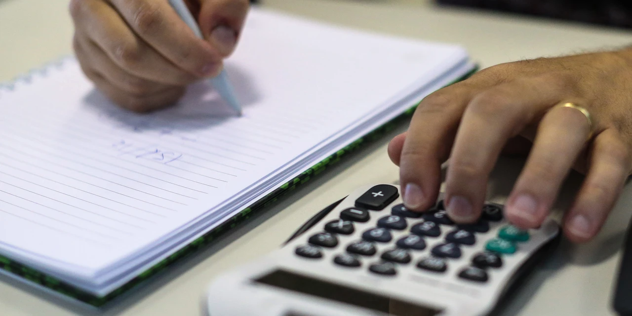 Procon-PR promove mutirão de renegociação de dívidas e educação financeira; saiba como participar