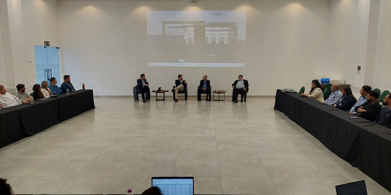 Debate sobre Reforma Tributária reúne especialistas e empresários na ACIPG