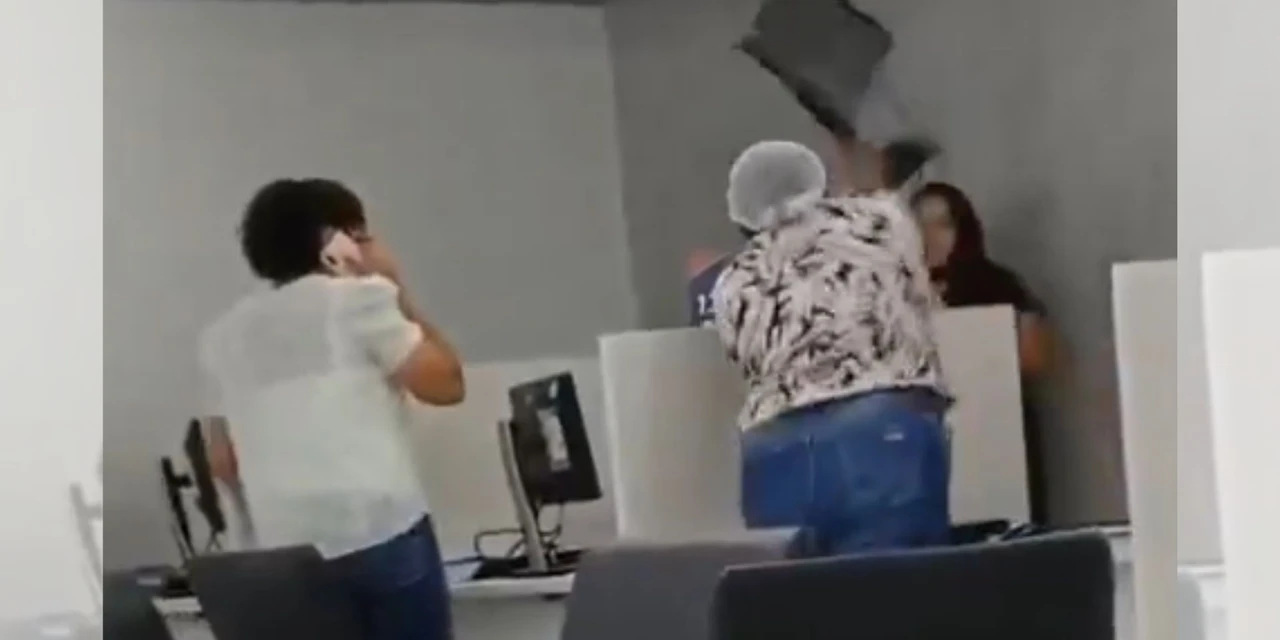 Com falta de luz em casa, mulher 'surta' e quebra equipamentos de empresa de energia; assista