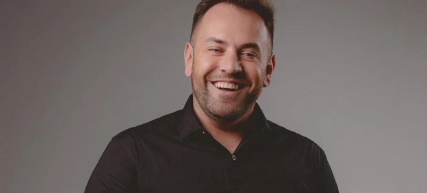 Jornalista de PG está na assessoria da banda Guns N'Roses em turnê pelo Brasil