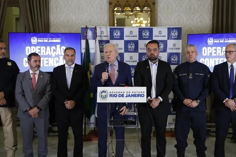 Após megaoperação, ministro da Segurança e governador do RJ criam 'escritório emergencial contra o crime'