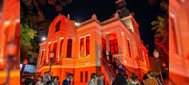 Caminhada zumbi movimenta Mansão Villa Hilda nesta sexta-feira