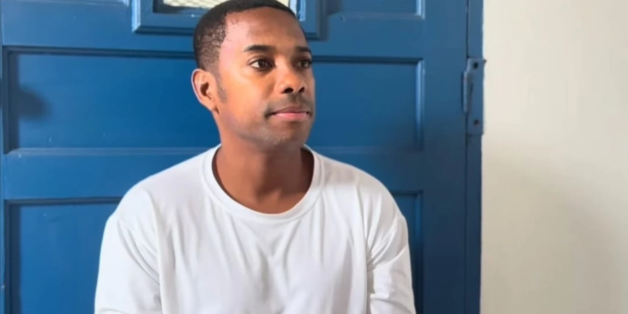 Robinho pede transferência da Penitenciária II de Tremembé após alegações de tratamento especial