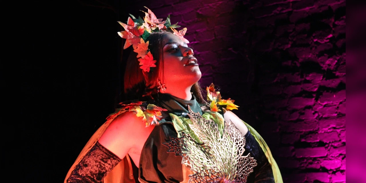 Show de drag queens “Holofotes” toma conta do Ópera nesta sexta-feira (31)