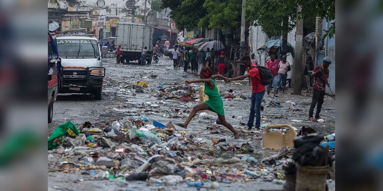 Furacão Melissa deixa 29 mortos no Caribe e segue em direção às Bermudas