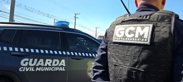 Agentes da GCM sentem cheiro de maconha e descobrem drogas em veículo no Cará-Cará