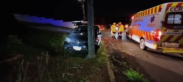PRF prende motorista embriagado após colisão contra poste na BR-376, em PG
