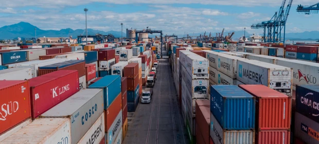 Artigo: 'Operação embarque-desembarque', por Oliveiros Marques