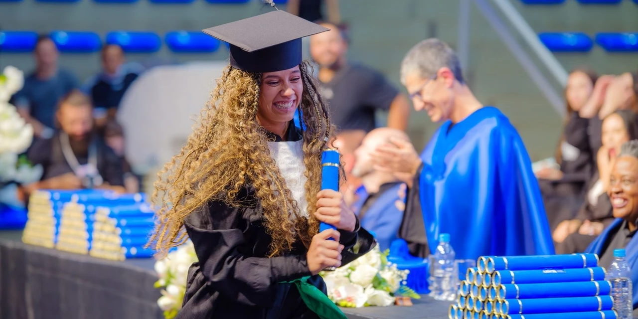 UEPG divulga calendário das formaturas institucionais de 2025