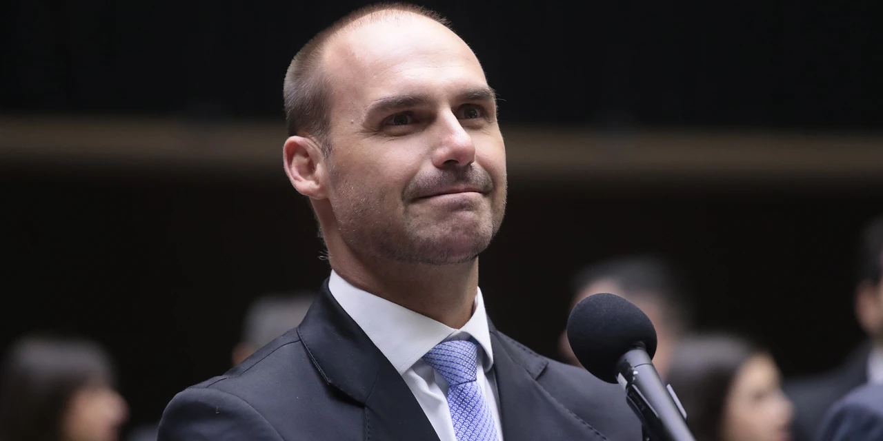 STF antecipa para 14 de novembro julgamento de denúncia contra Eduardo Bolsonaro