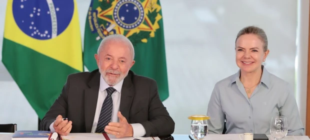 "Consolida o que foi um sonho lá atrás": Gleisi comemora desapropriação de prédio da UNILA