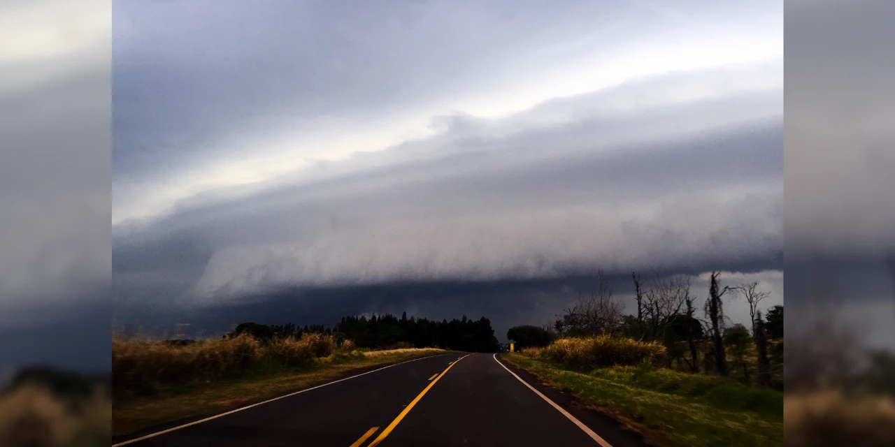 Chuva, ventos fortes e granizo: Simepar alerta para risco de temporais nos próximos dias