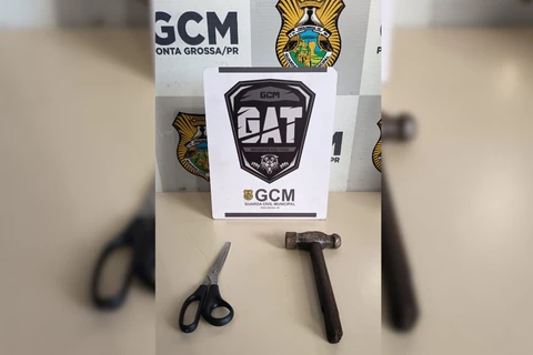 Homem invade escola com martelo e tesoura no bairro Chapada