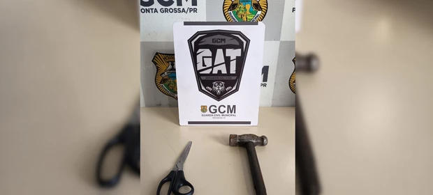 Homem invade escola com martelo e tesoura no bairro Chapada