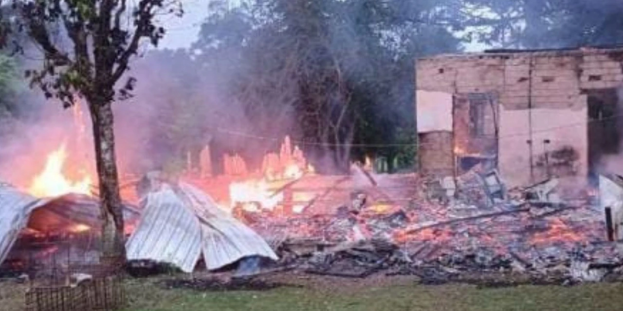 Moradores acordam de madrugada e se deparam com a casa pegando fogo em cidade da região
