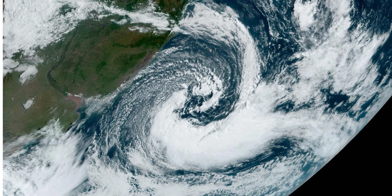 Tempestade severa avança pelo Paraná e coloca diversas cidades em alerta total