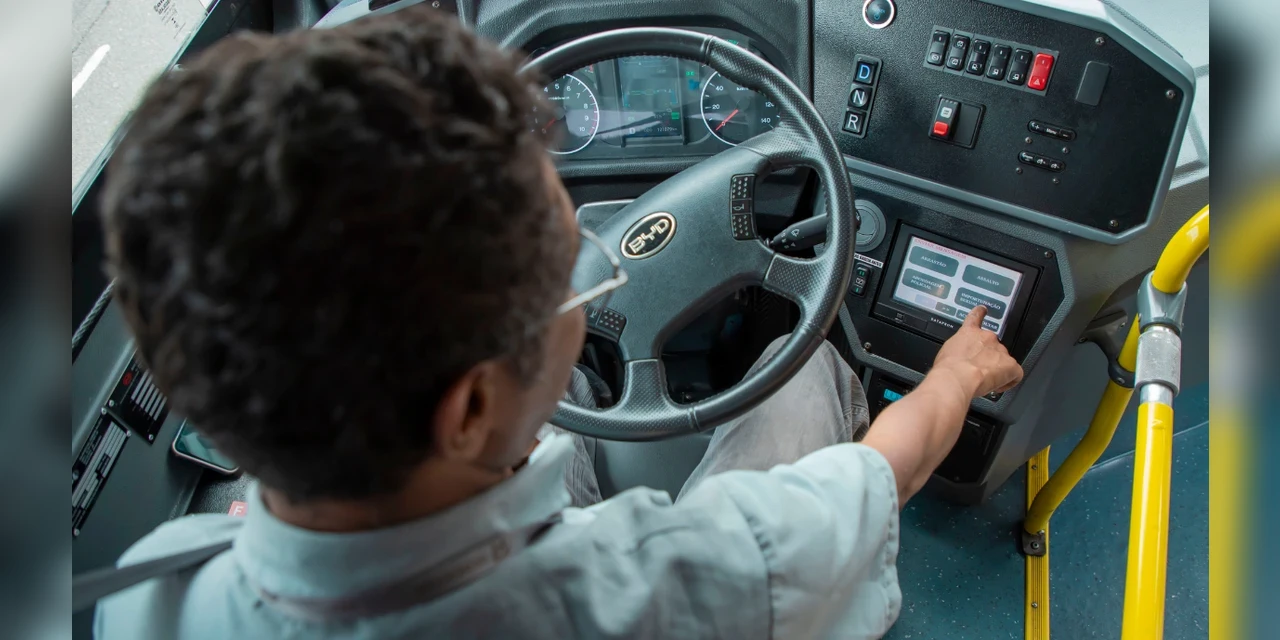 Curitiba reforça combate ao assédio sexual no transporte coletivo com sistema de alerta direto à Guarda Municipal