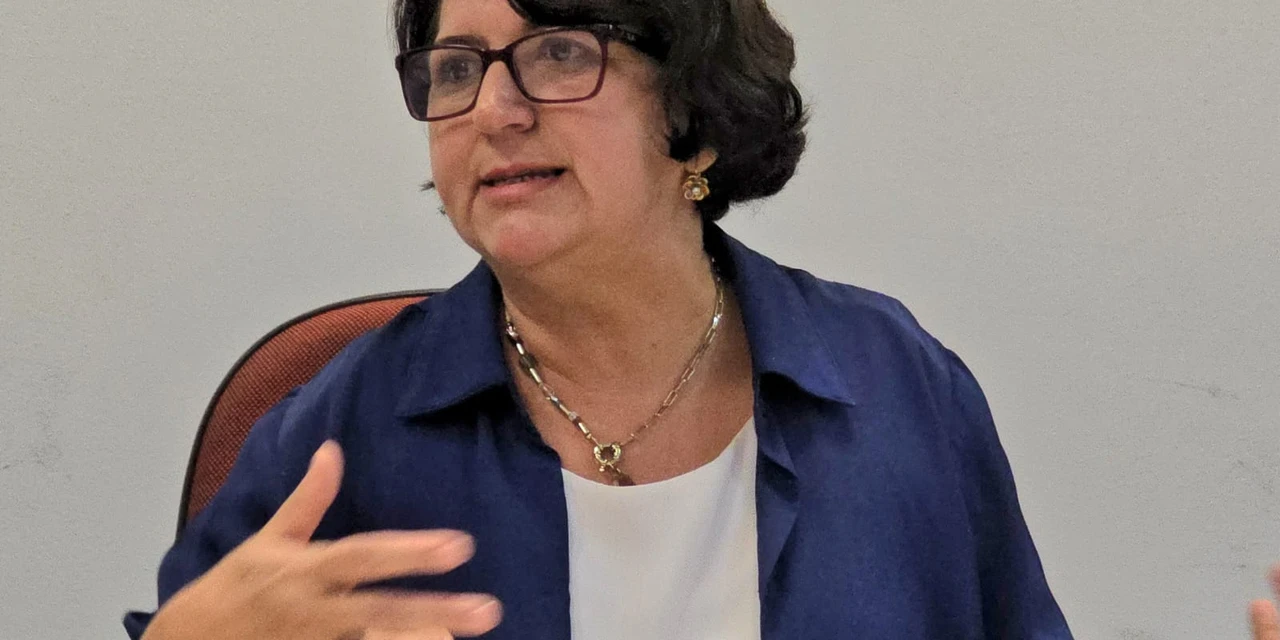 Lenir de Assis critica militarização de escolas no Paraná: 'ataque à educação pública'