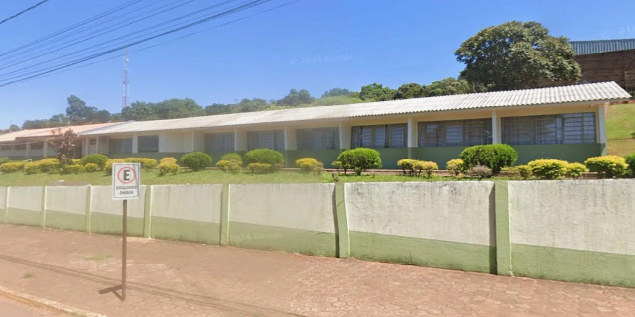 Estudante morre após ser atingido por trave de gol em cidade do Paraná