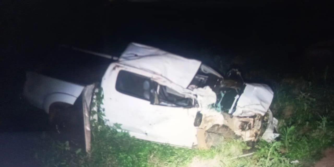 Colisão traseira deixa homem gravemente ferido na PRC-456