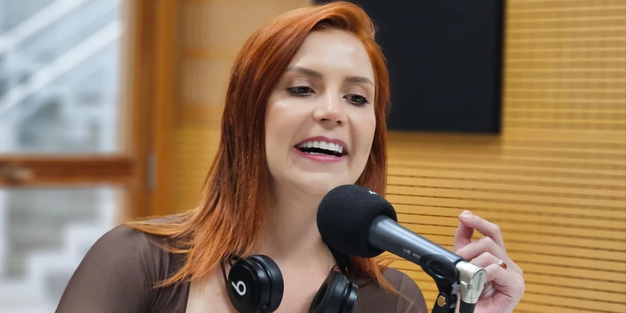 Ruiva da TV revela segredo: cor original do cabelo surpreende público