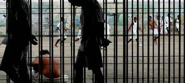 Tribunal do Júri condena mulher a mais de 94 anos de prisão por homicídio qualificado em Irati