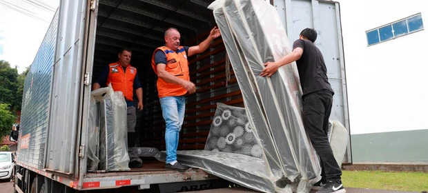 Com mais de mil desalojados e desabrigados, governo e municípios preparam abrigos