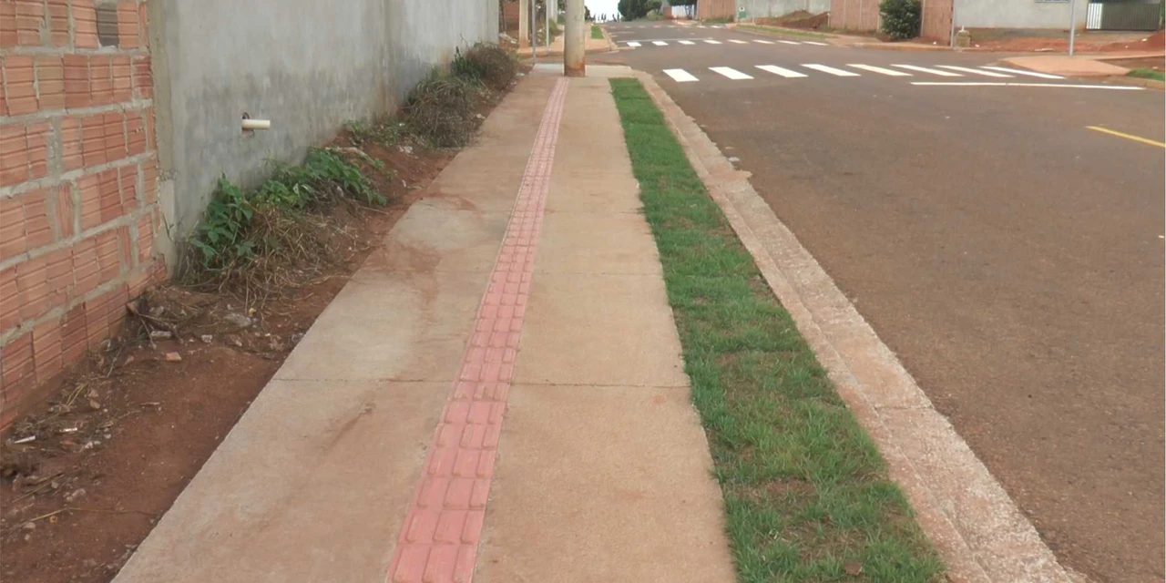 Apenas 15,7% das calçadas de Ponta Grossa tem acessibilidade, aponta levantamento