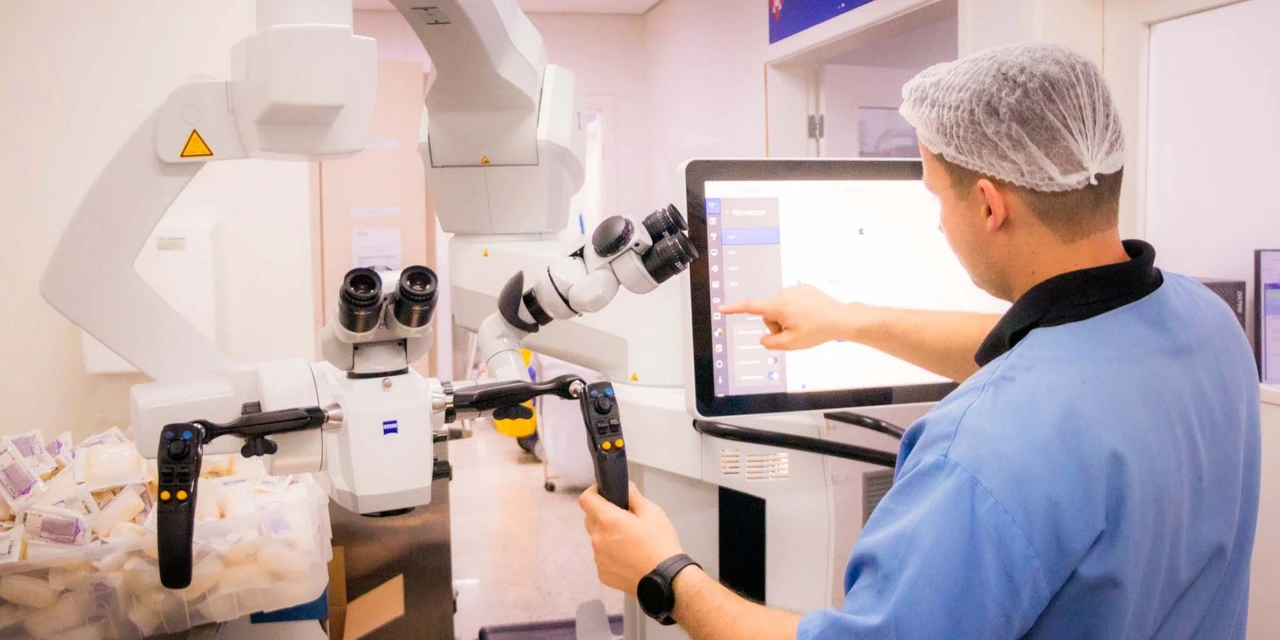 Novo microscópio cirúrgico moderniza procedimentos no HU-UEPG
