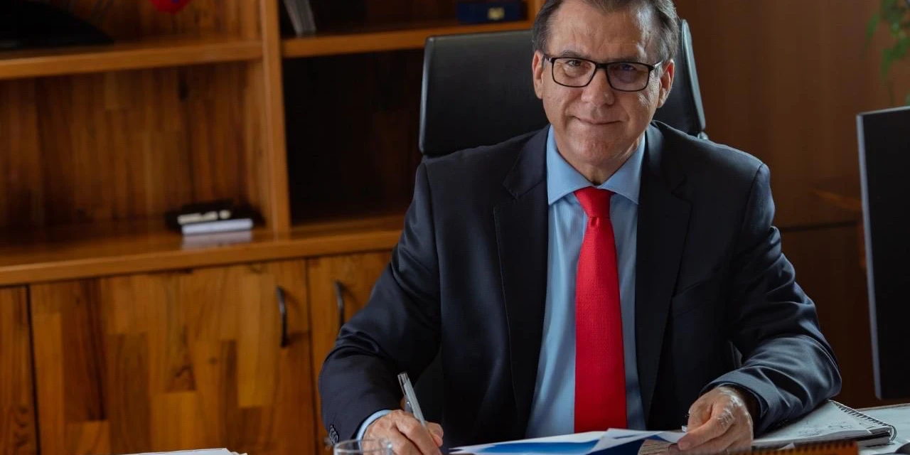 Artigo: 'Fim da escala 6X1 é pauta do Brasil', por Oliveiros Marques