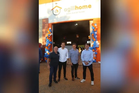 Coluna Super: 'Inaugurações da Mestre das Tintas e Agilihome movimentam o setor da construção civil em Ponta Grossa', por Marilyn Schlosser