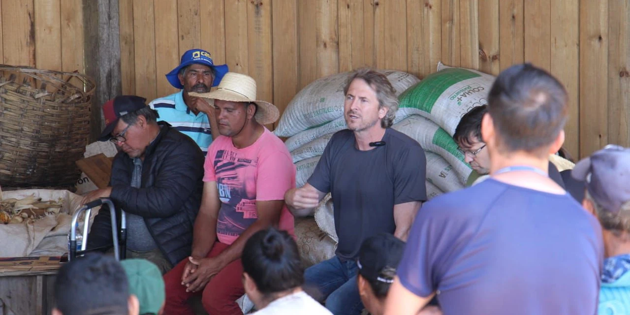"Podem ter certeza de que a voz de vocês será levada aos espaços competentes", afirma Zeca Dirceu durante visita a assentamento em Guarapuava