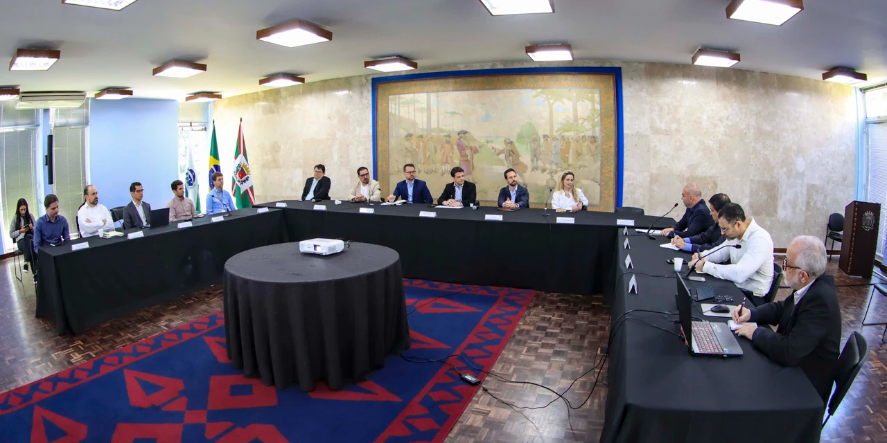 Curitiba avança na adoção de fiação elétrica e de telecomunicações subterrâneas