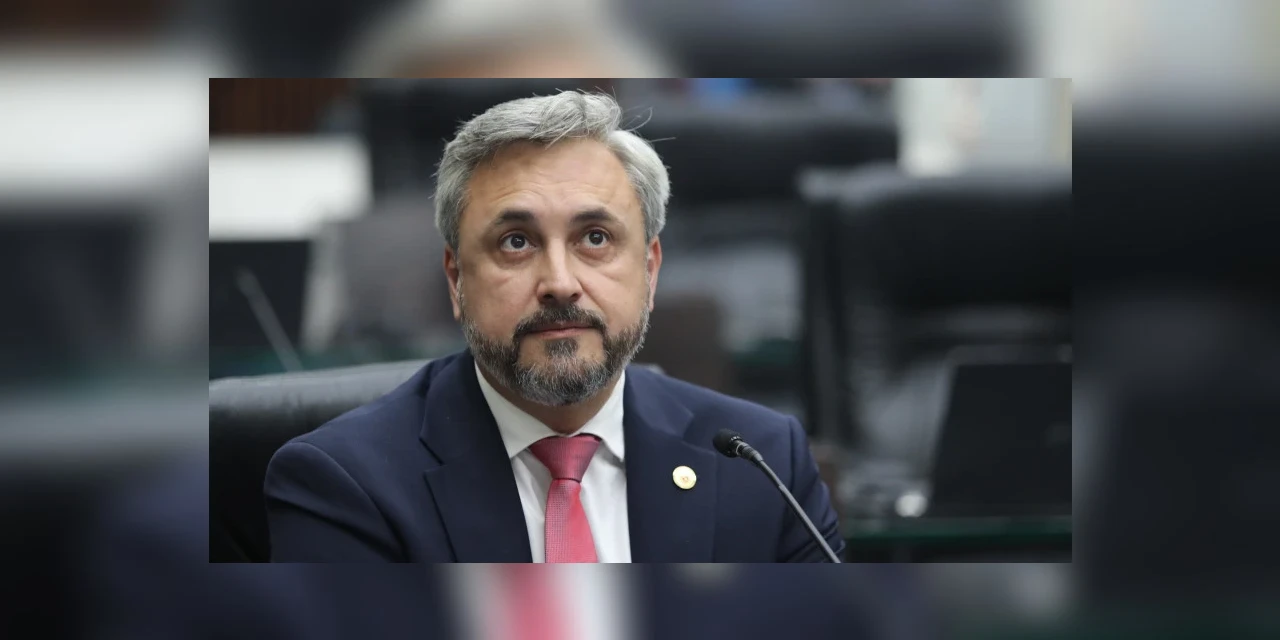 “Paraná dá passo histórico rumo ao campo digital”, destaca deputado Fabio Oliveira