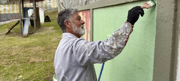 Em menos de um ano, Secretaria de Educação de Curitiba já realizou mais de mil obras em escolas e CMEIs