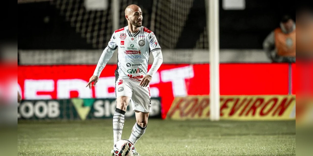 Operário Ferroviário renova contrato com Zuluaga até 2027