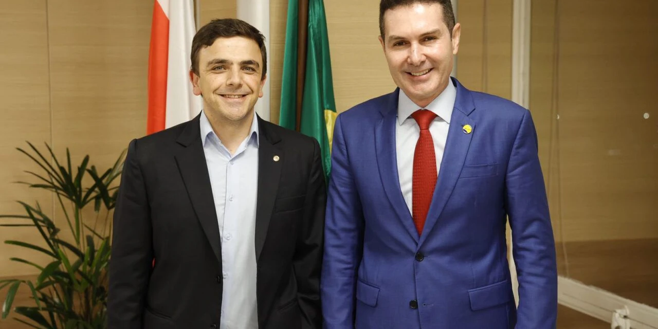 Aliel Machado e ministro Jader Filho garantem construção emergencial de casas em Rio Bonito do Iguaçu