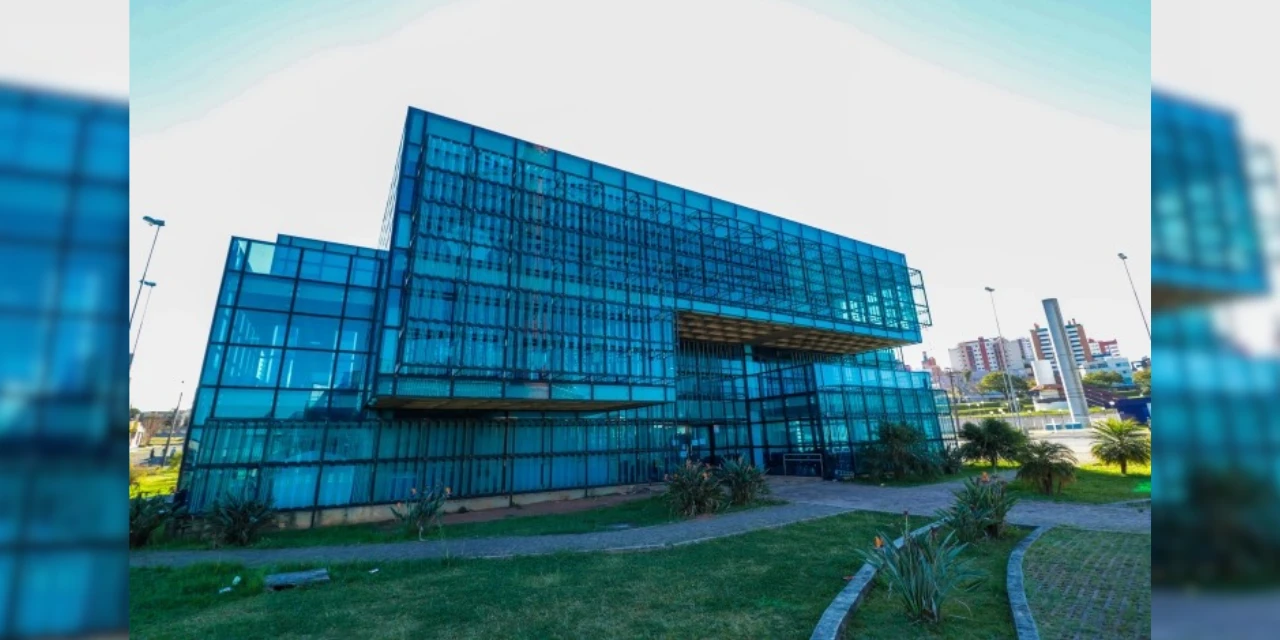 Sexta às Seis comemora aniversário da Biblioteca Municipal