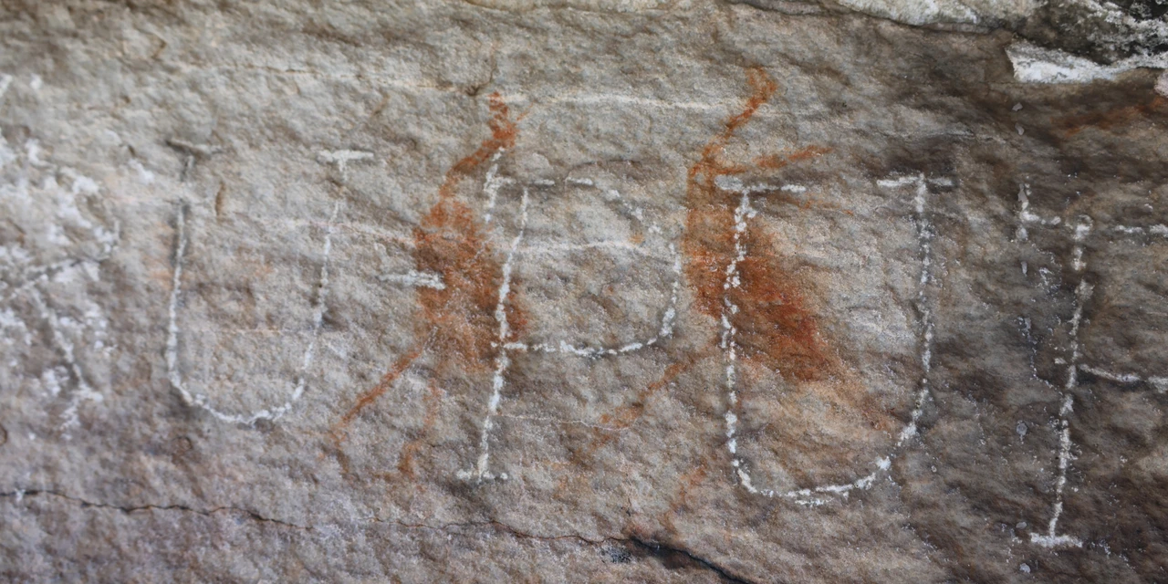 Museu de Ciências Naturais inaugura painel com pinturas rupestres da região