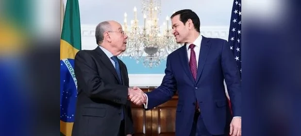 Artigo: 'Memes em letras', por Oliveiros Marques