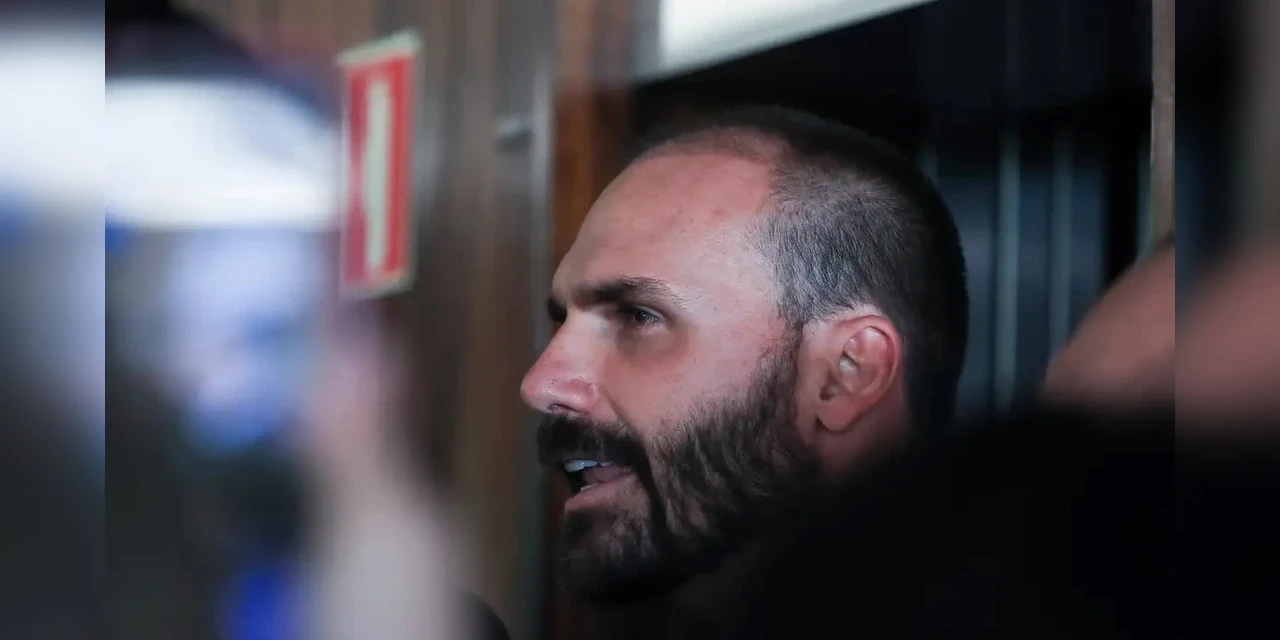 Por unanimidade, STF torna Eduardo Bolsonaro réu por atuação nos EUA