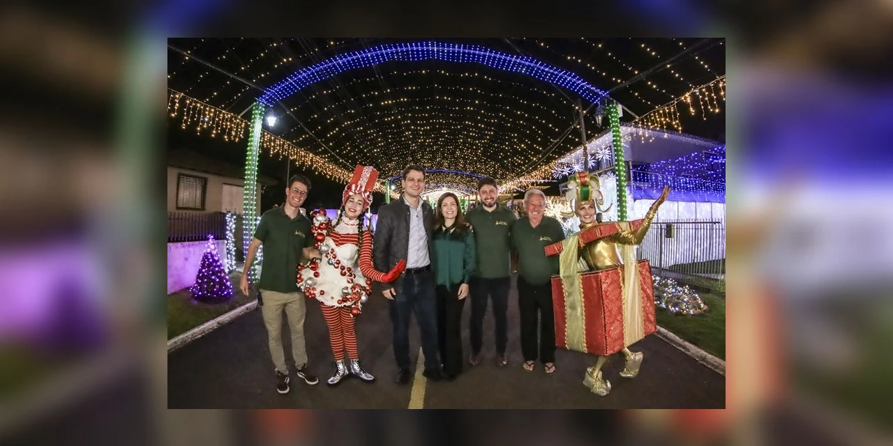 Eduardo Pimentel participa da abertura oficial do Natal da Família Moletta e prevê impacto econômico positivo