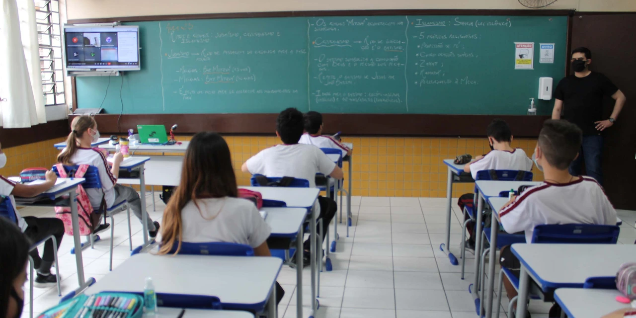 STF reconhece que recreio e intervalo entre aulas integram jornada de trabalho de professores