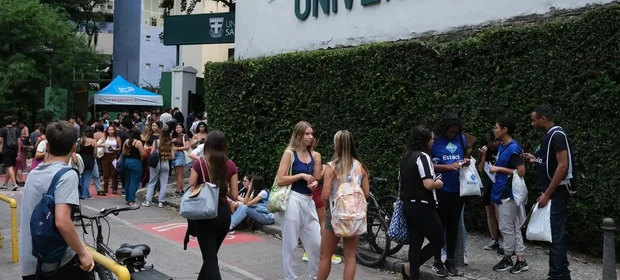 Projeto GGPEL: Enem 2025 - candidatos fazem prova de matemática e ciências da natureza