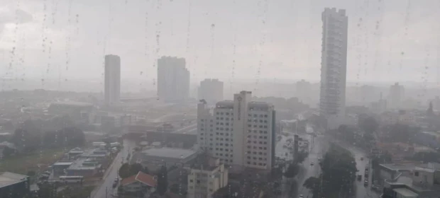 Ponta Grossa continua sob alerta de tempestade até terça-feira