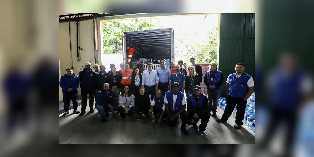 Eduardo Pimentel acompanha envio de doações para Rio Bonito do Iguaçu