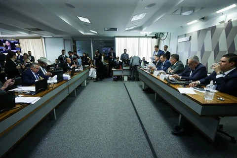 CPMI que investiga desvios no INSS cancela sessão após investigados apresentarem atestado médico e habeas corpus