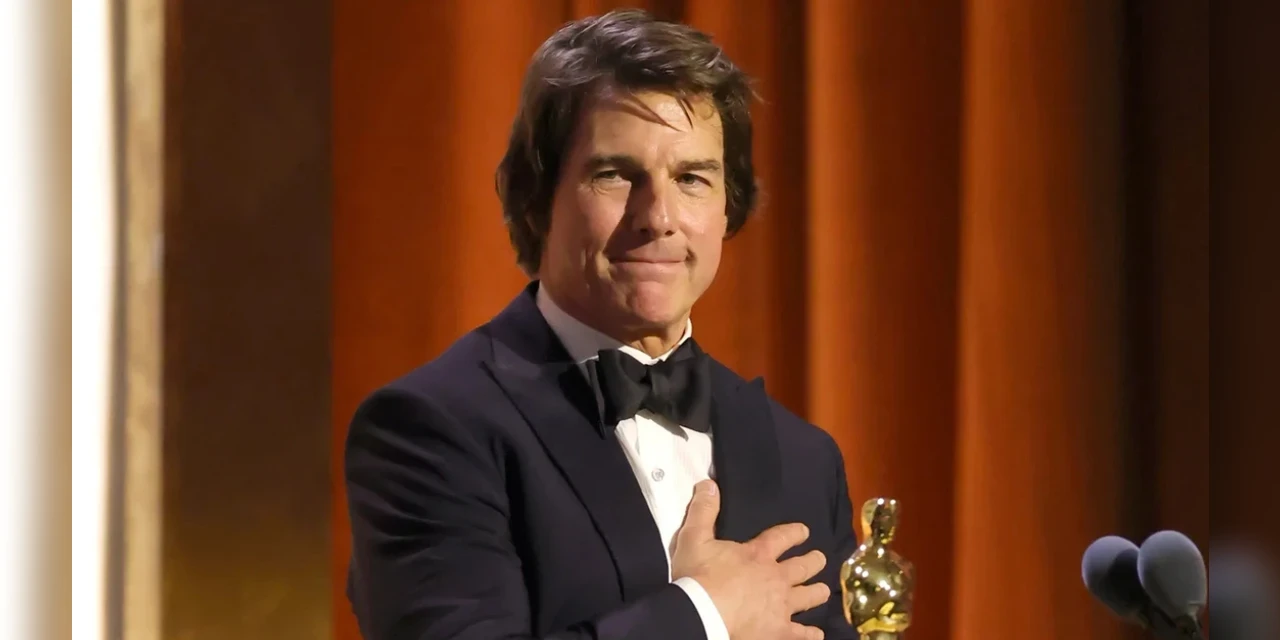 Tom Cruise recebe primeiro Oscar da carreira em homenagem aos 45 anos de trajetória