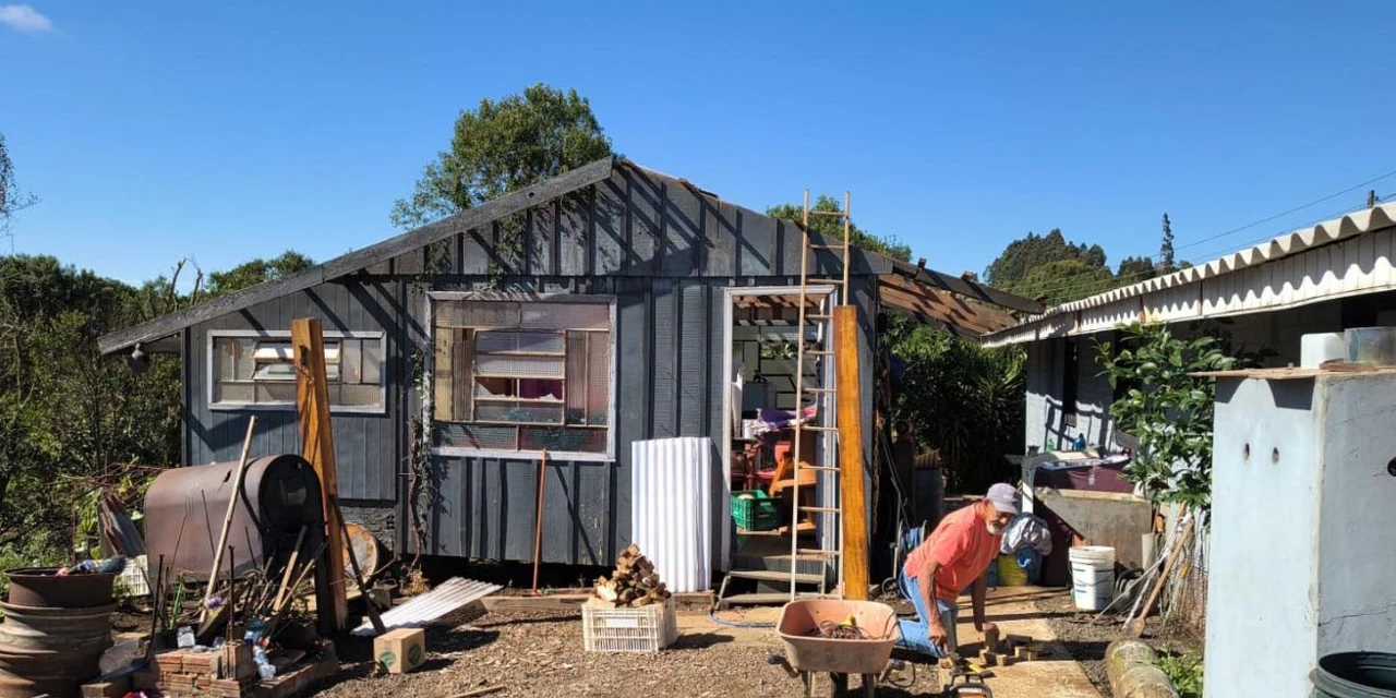Duas pessoas seguem internadas em estado grave após tornado no Paraná; Sesa reforça mobilização da rede de saúde
